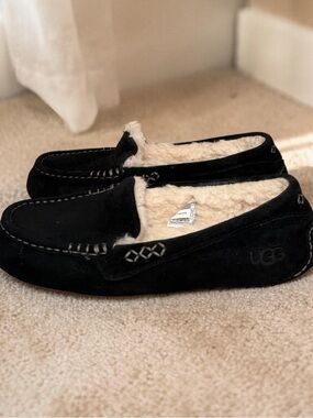 UGG Ansley Black Suede Moccasin Slippers - Women’s Size 9